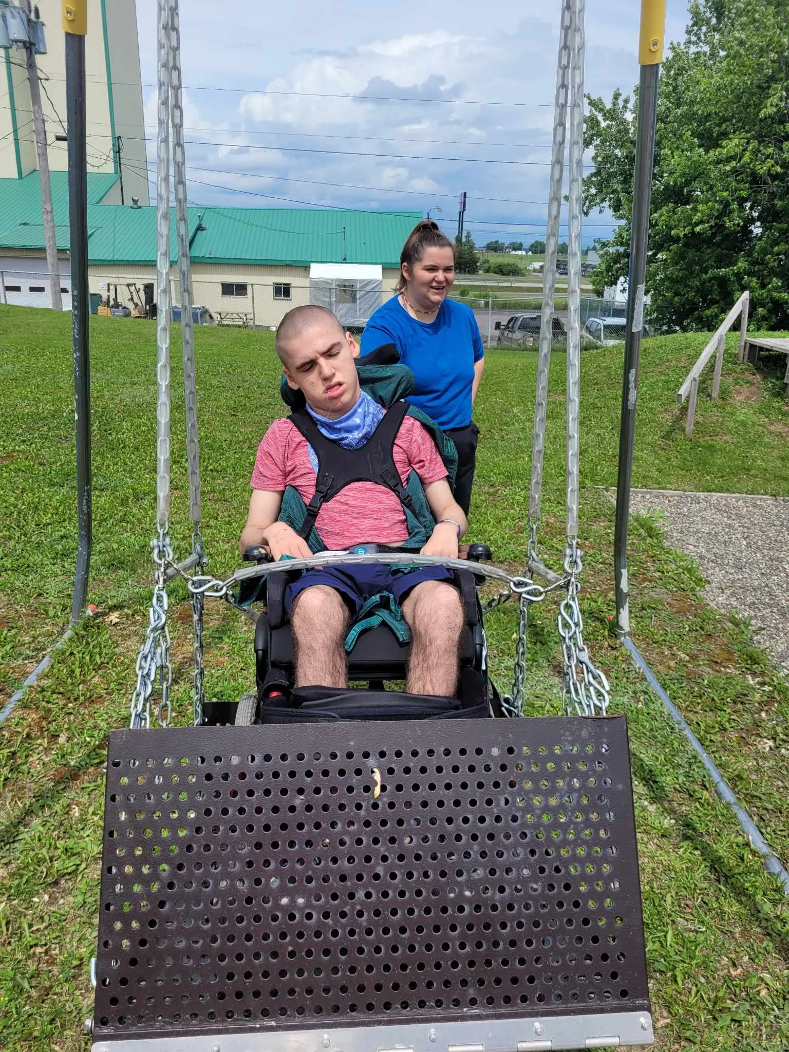 Don Au voilier de Lili,Soutien Au voilier de Lili,Faire un don Au voilier de Lili,Aide aux personnes en situation de handicap,Contributions,dons planifiés,Participation communautaire.